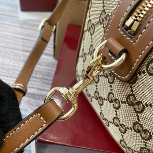 Сумка Gucci бежевого цвета