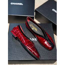 Балетки Chanel красного цвета