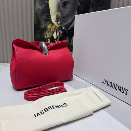 Сумка Jacquemus красного цвета