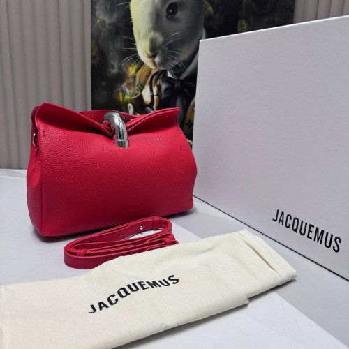 Сумка Jacquemus красного цвета
