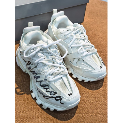 Кроссовки Balenciaga белого цвета