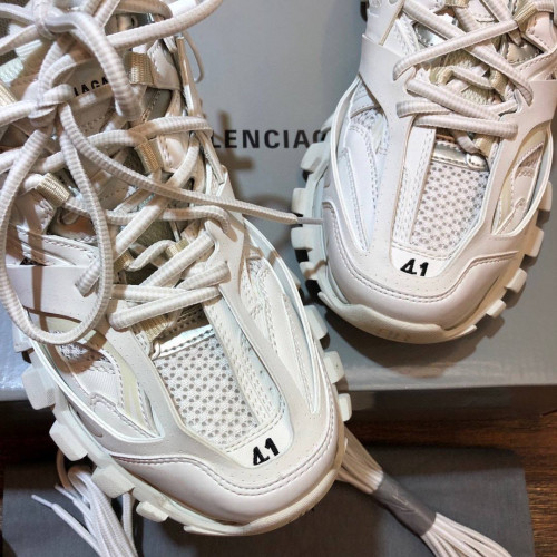 Кроссовки Balenciaga бежевого цвета