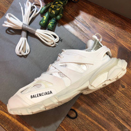 Кроссовки Balenciaga бежевого цвета