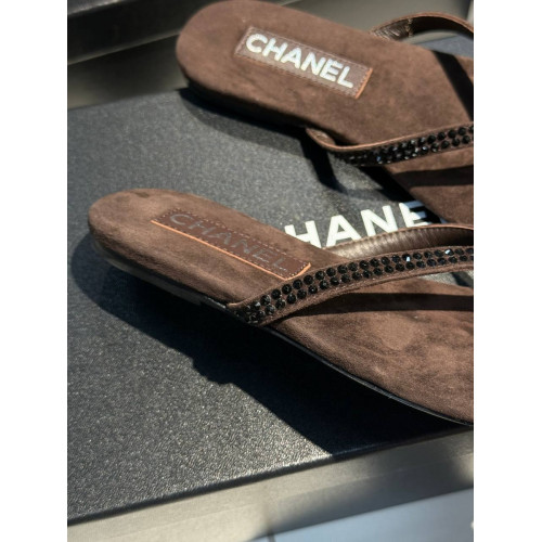 Шлепанцы Chanel коричневого цвета