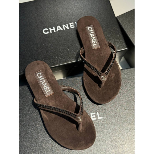 Шлепанцы Chanel коричневого цвета