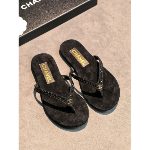 Шлепанцы Chanel черного цвета