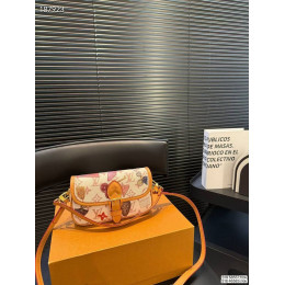 Сумка Louis Vuitton бежевого цвета