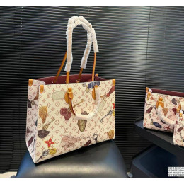 Сумка Louis Vuitton бежевого цвета