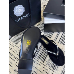 Шлепанцы Chanel черного цвета