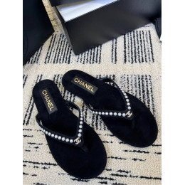 Шлепанцы Chanel черного цвета