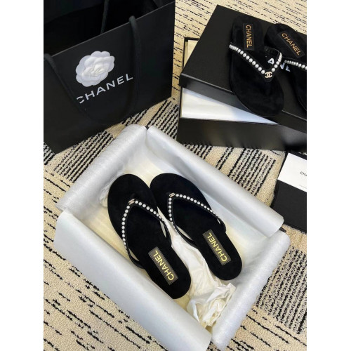 Шлепанцы Chanel черного цвета