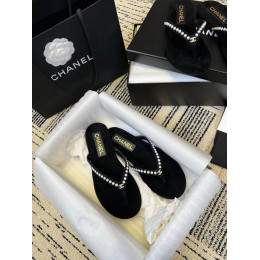 Шлепанцы Chanel черного цвета