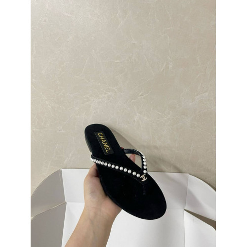 Шлепанцы Chanel черного цвета