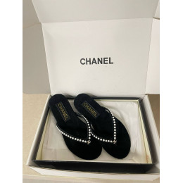 Шлепанцы Chanel черного цвета