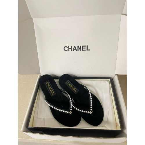 Шлепанцы Chanel черного цвета