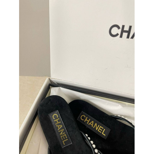 Шлепанцы Chanel черного цвета