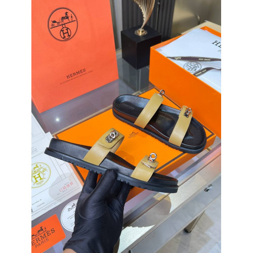 Шлепанцы Hermes