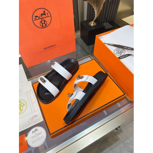 Шлепанцы Hermes