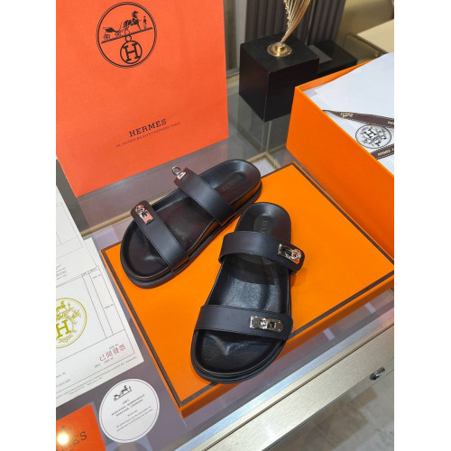 Шлепанцы Hermes