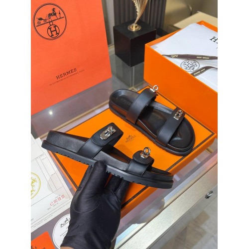 Шлепанцы Hermes