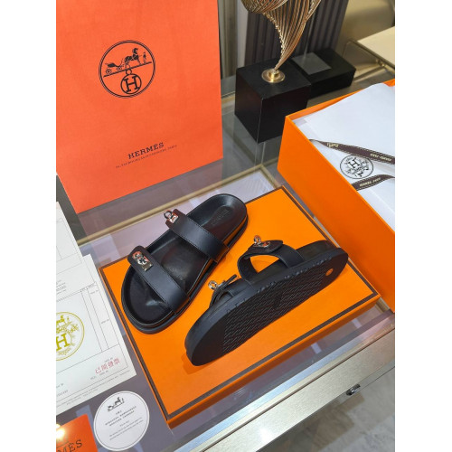 Шлепанцы Hermes