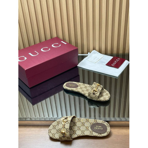 Шлепанцы Gucci