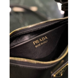 Сумка Prada