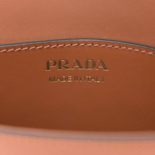 Сумка Prada