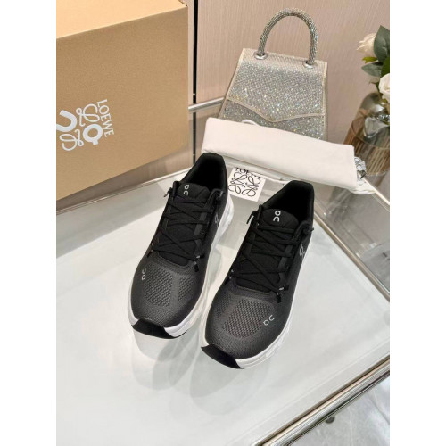 Кроссовки Loewe