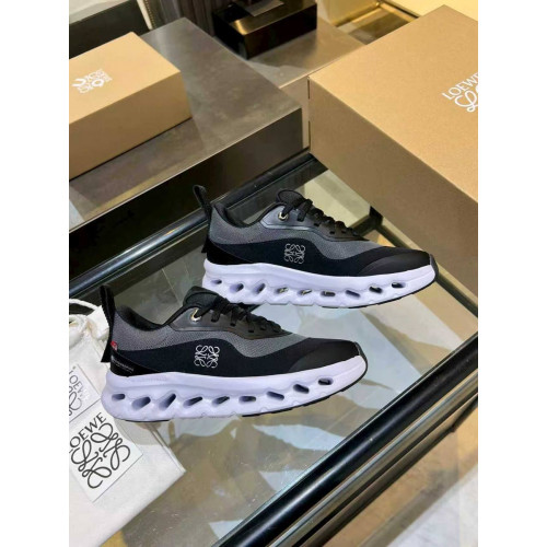Кроссовки Loewe