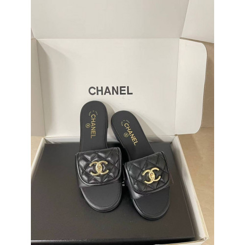 Шлепанцы Chanel
