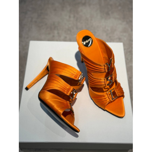 Сабо Yves Saint Laurent