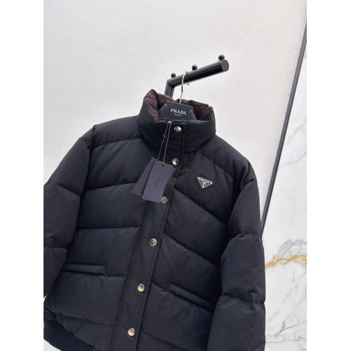 Пуховик Prada