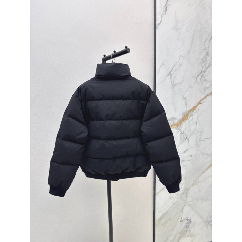 Пуховик Prada