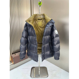 Пуховик Moncler