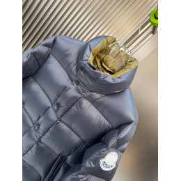 Пуховик Moncler