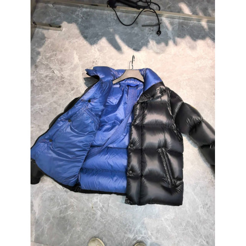 Пуховик Moncler