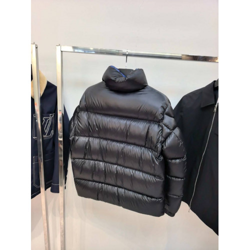 Пуховик Moncler