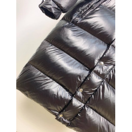 Пуховик Moncler