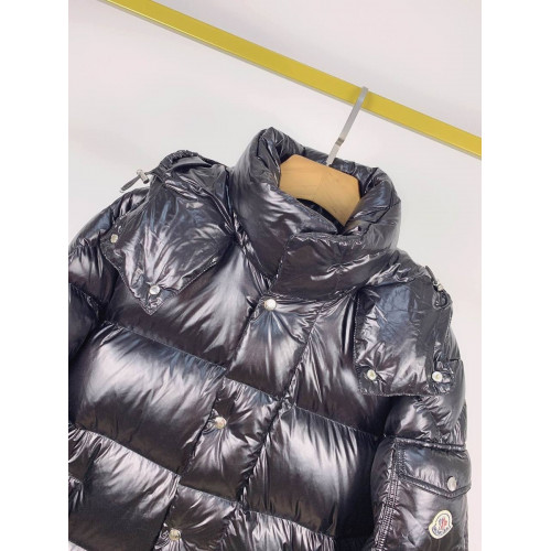 Пуховик Moncler