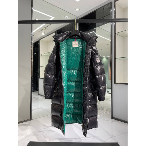 Пуховик Moncler