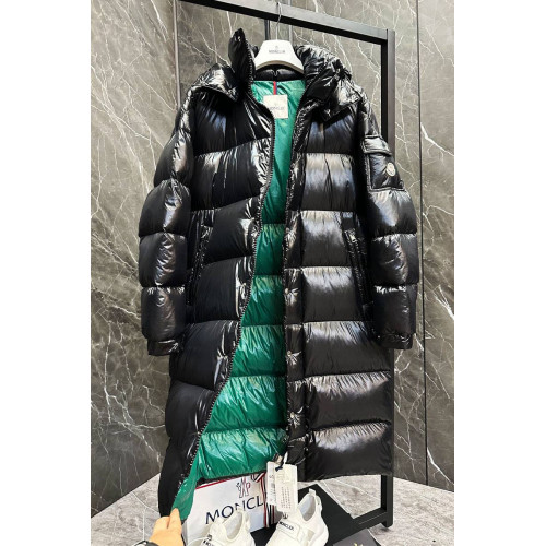 Пуховик Moncler