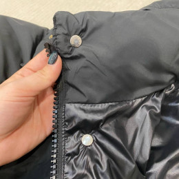 Пуховик Moncler