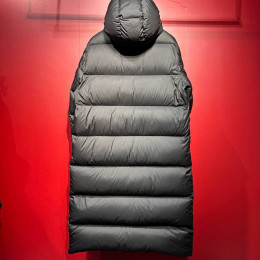 Пуховик Moncler