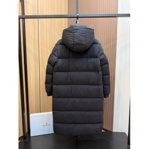 Пуховик Moncler