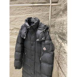 Пуховик Moncler