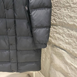 Пуховик Moncler
