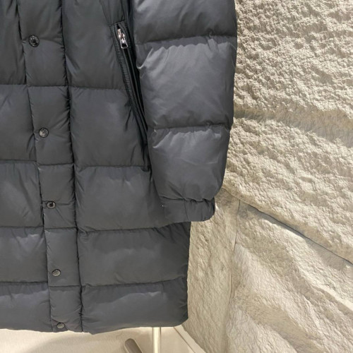 Пуховик Moncler