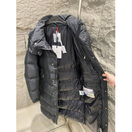 Пуховик Moncler