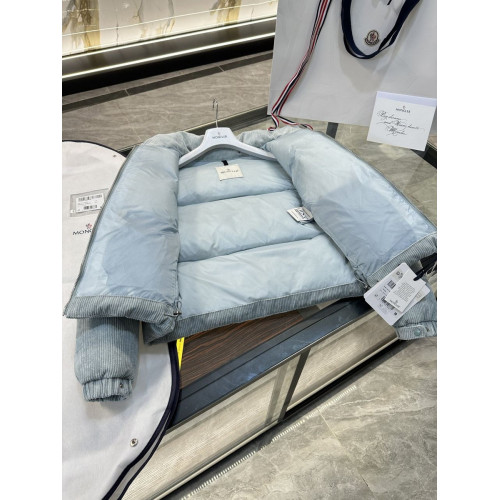Пуховик Moncler